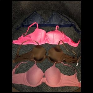 4 Aerie bras